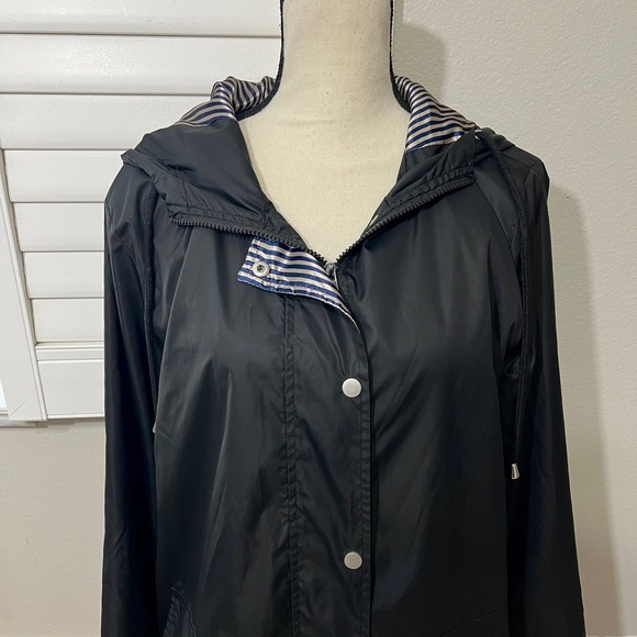 Women Black Rain Coat Jacket Size L Hooded Pockets Zip Snap Outdoor windbreaker - Picture 7 of 9